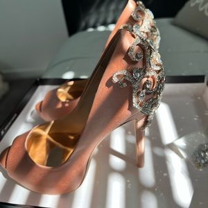 Badgley Mischka Karolina Platform Heels